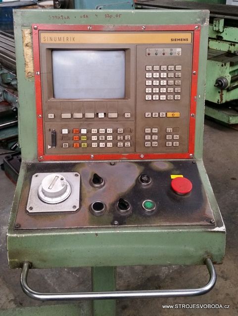 Konzolová frézka se souvislým řízením FGS 40/50 CNC (frezka konzolova FGS40-50CNC (12).jpg)